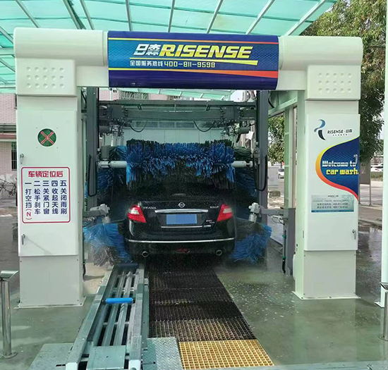 广东加油站再次安装日森全自动洗车机