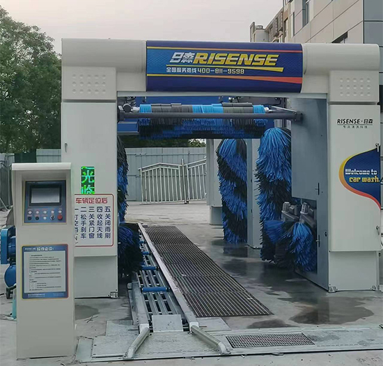 河南加油站安装日森新款隧道式自动洗车机