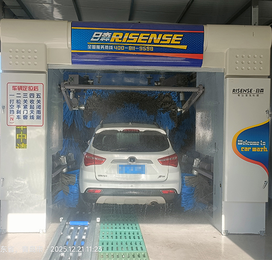 山东加油站安装日森气缸式隧道洗车机